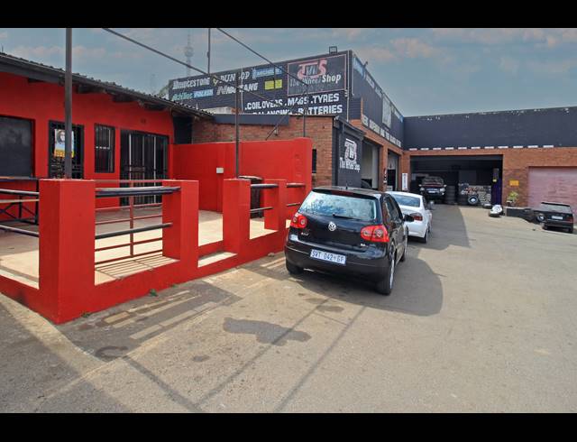 640M² BUSINESS FOR SALE IN BRIXTON